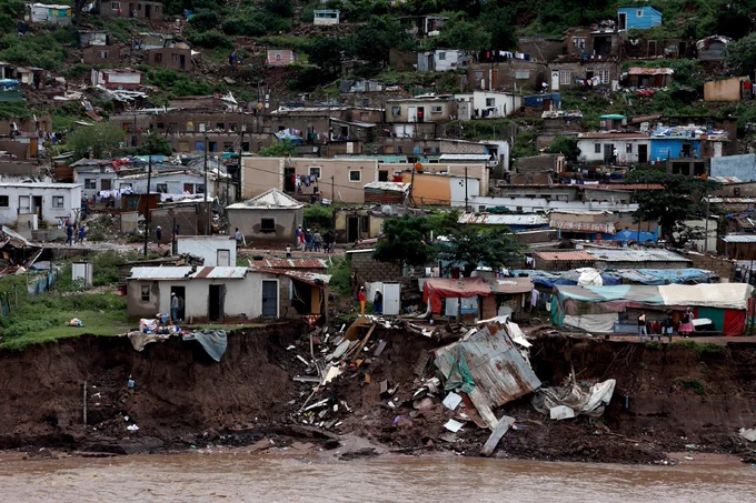 https://www.timeslive.co.za/news/south-africa/2022-04-13-in-pics-flood-devastation-and-tragedy-in-kwazulu-natal/