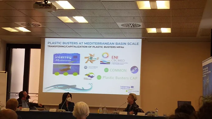 Lotta al marine litter e coinvolgimento della società civile: le altre 
iniziative in Italia

► Chair: Maria Cristina Fossi, Università di Siena
► Giorgio Zampetti, Legambiente
► Giulia Prato, WWF Italia
► Raffaella Giugni, MareVivo
► Fabio Fava, BlueMed Initiative