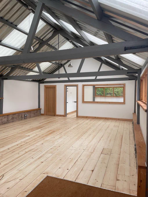 Separate meeting rooms and server / storage room