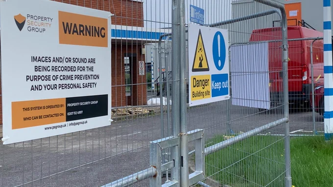 Newbury Security Key Holder construction site security services, vacant property security, void property inspection services, mobile security patrols, manned guarding, temporary security guards, security receptionists, security guard dog handlers, 24hr intruder alarm response
www.newburykeyholders.com 