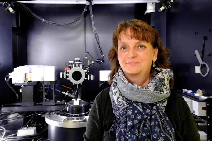 Antonia Neels, head of Empa Center for X-ray Analytics is an expert on metallic glasses and will analyze the samples from the ISS. Image: Empa