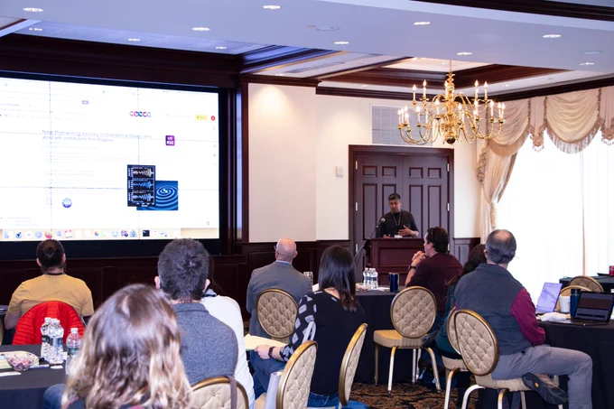 NCSA Software Director Kenton McHenry presenting at the US-RSE workshop. 
📸 Credit: Florevel (Floe) Fusin-Wischusen