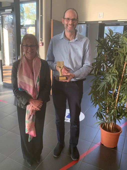 Vice-Chancellor Annemie Schaus awards Marie-Soleil Frère Prize 2022 to Farid Dahdouh-Guebas, Director of TROPIMUNDO and Head of the Systems Ecology and Resource Management Research Unit (SERM).