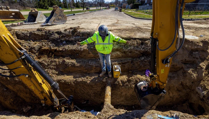 Aging water infrastructure to be replaced. Photo: J. Carl Ganter / Circle of Blue