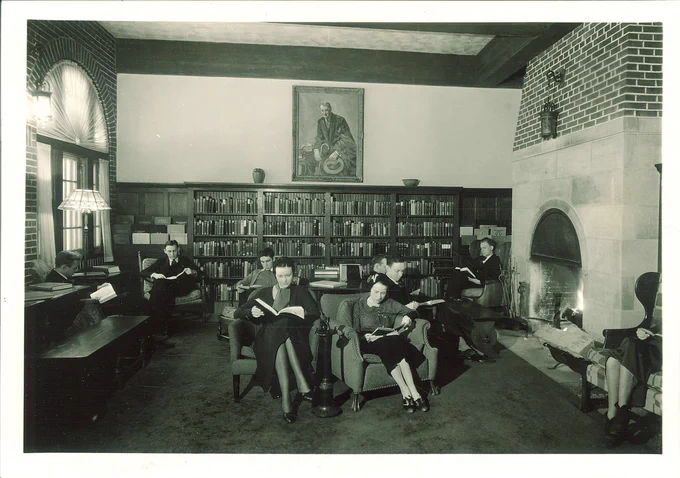 People study in the IMU library.