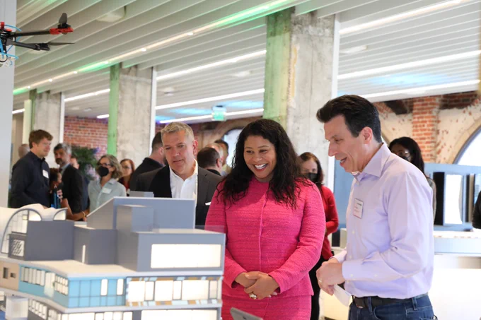 San Fransisco Mayor London Breed and San Francisco Board of Supervisors member Matt Dorsey join Autodesk President and CEO Andrew Anagnost on a tour of the Autodesk Gallery exhibits. 