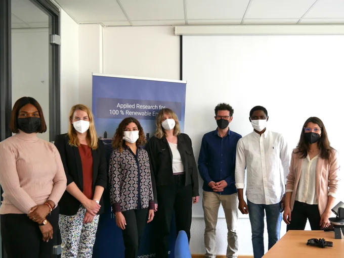 RLI team members and visitors from the Geman Nigerian Hydrogen Office on a group picture. 