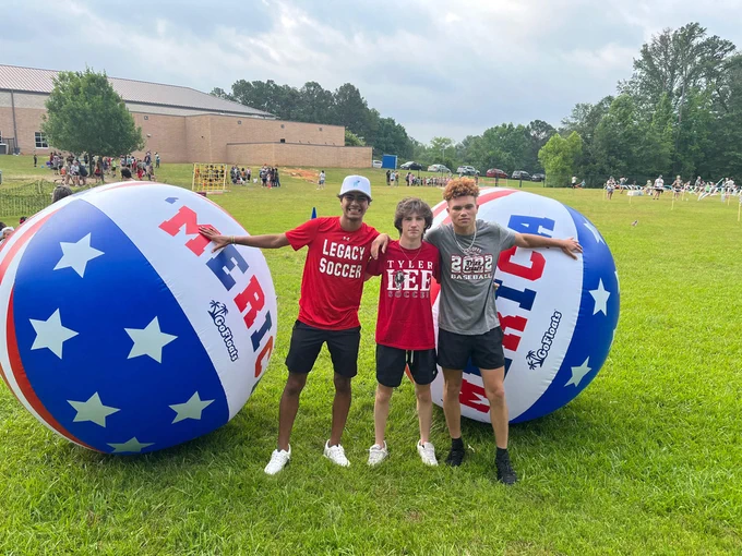 soccer and Bass teams at Owens Field Day