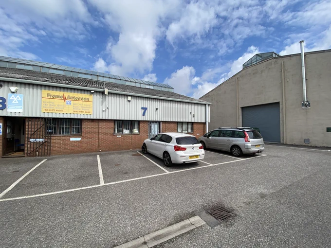 Unit 7 Vallis, Frome