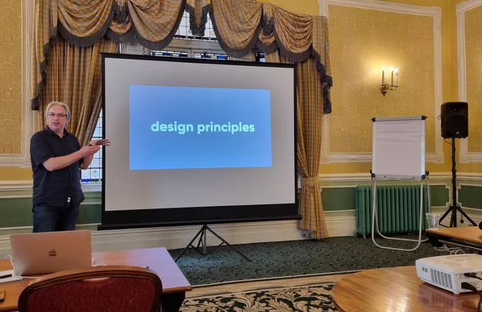 Jeremy Keith
speaking about Design Principles in Brighton
