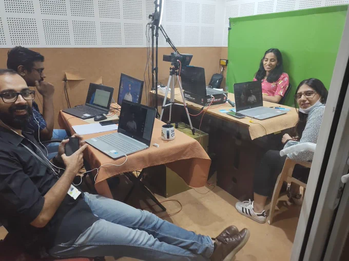 AMS Live Team BTS