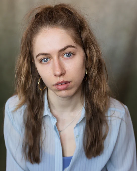 Headshot photo of Zoë Birkbeck