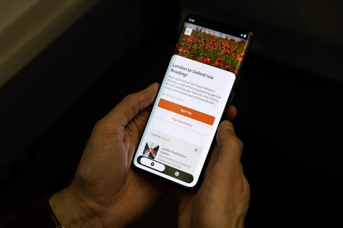 Screenshot of the Window Seater mobile app, with the London to Oxford line opened and ready to play.