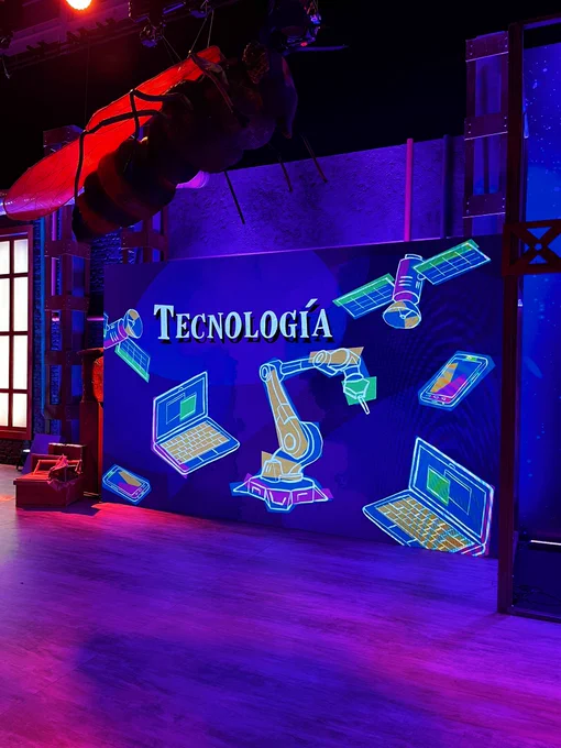 Cartel de la sección de tecnología en el programa de tv Órbita Laika