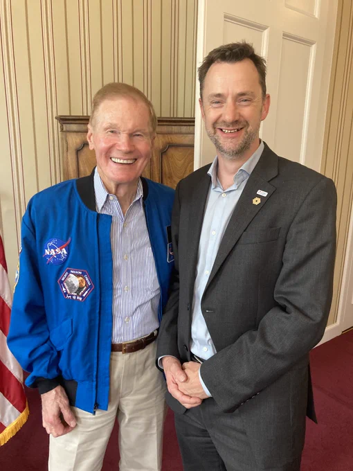 Senator Bill Nelson and CEO Paul Bate.