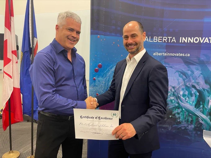 Allan Mackenzie, Chair of the Board of Next Hydrogen Solutions accepts the Certificate of Excellence from Toby Heaps, CEO, Corporate Knights. Next Hydrogen was ranked #1 as the Fastest- Growing Publicly Traded Sustainable Company in Canada.