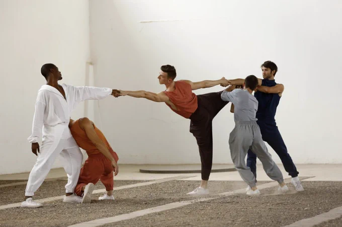L.A. Dance Project: “Marfa Dance Episodes,” 2017, live-streamed performance at the Chinati Foundation, Marfa, Tex. © Patrick Fraser. Courtesy L.A. Dance Project, Los Angeles.