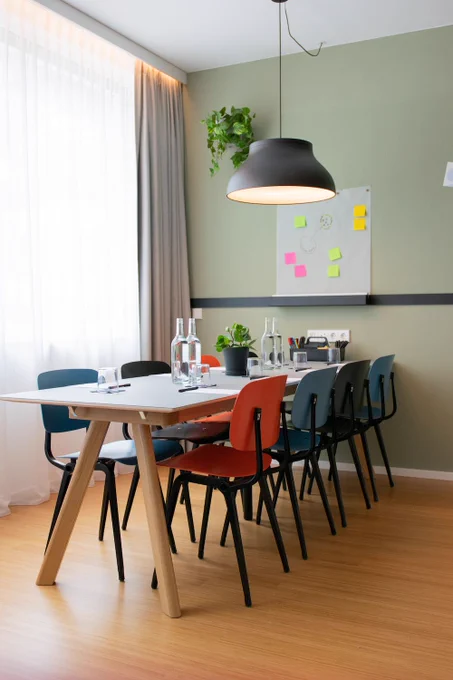 Zoku Vienna MeetingLoft work table.