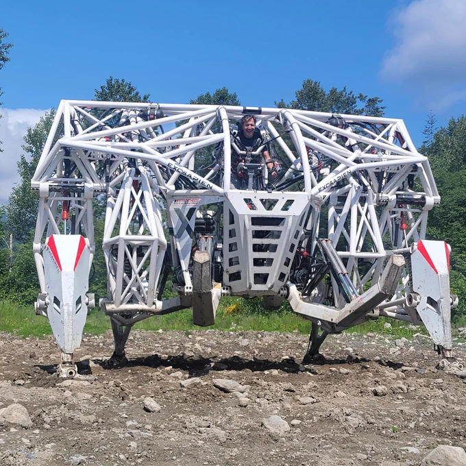 Klaas van Kruitstum standing in mech suit