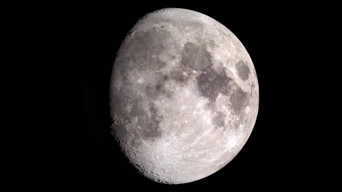 the black "seas" and white highlands on the Moon's surface. Credit: NASA/Ernie Wright