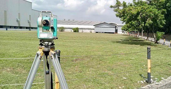 👁‍🗨 Land surveying! 💪💪

#ipmprofessionalservices #landsurvey #demarcationsurvey #spotlevel #detailsurvey #siteboundary #keyplan #locationplan