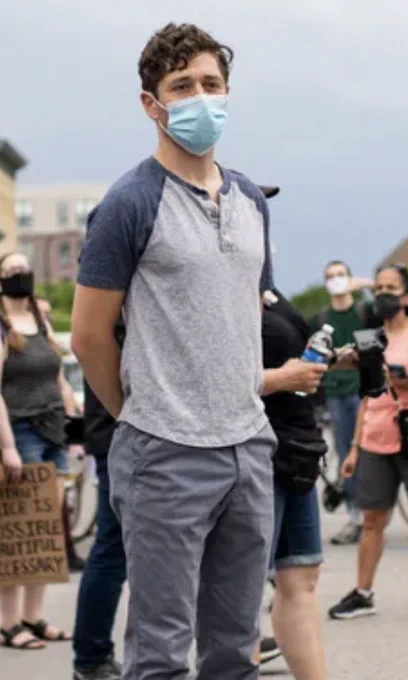 jacob frey wearing his stupid blue and gray henley
