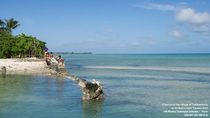 Children in the village of Tebikenikora, on Kiribati’s main Tarawa atoll. UN Photo/ Eskinder Debebe /  Flickr (CC BY-NC-ND 2.0)