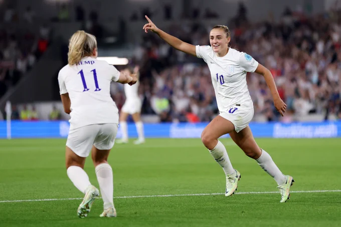 Georgia Stanway celebrates her goal.