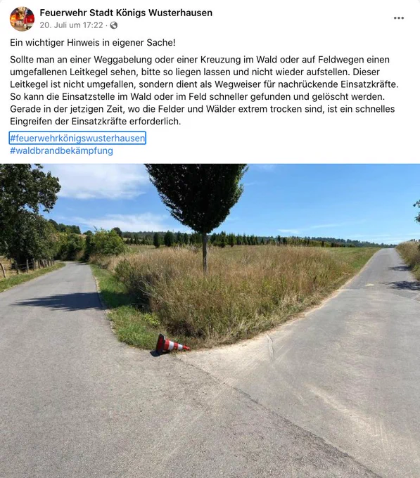 Ein umgeworfener Leitkegel sollte nicht aufgestellt werden, denn er zeigt Einsatzkräften, in welche Richtung sie verlegen müssen. 