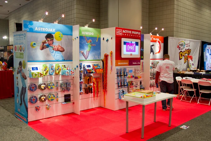 Custom Modular Display Stands crafted with Xylea-Wood Slatwall Exhibits offer fast, tool-less assembly. Get your free booth quote at (909) 860-2695.