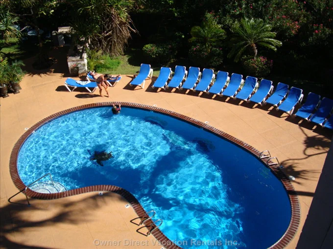 There is a heated swimming pool for the complex too. ID 1498 OwnerDirect.com