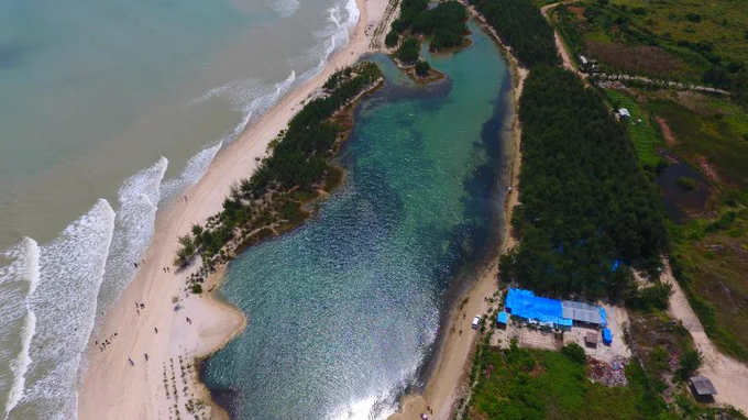 Google Maps @ROSSION AERIAL GRAPHIC