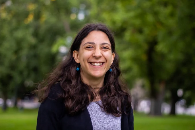 Portrait of Laura Pettenuzzo smiling