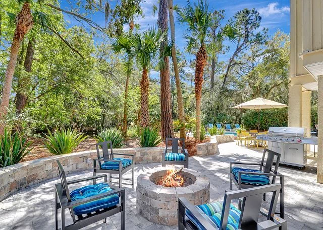 Plenty of hours of enjoyment can be had in this space, all with access to the pool area and lagoon that surrounds the home. ID 257546 OwnerDirect.com