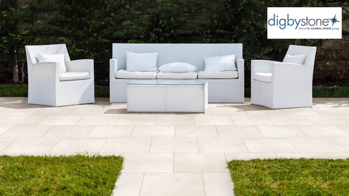 Redefine your space effortlessly with the classic tiles from the Essential Porcelain Paving range. These versatile tiles feature a lightly textured surface and a pearly surface pattern.