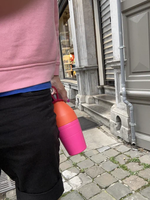 Joey’s helix keepcup in orange and pink.
