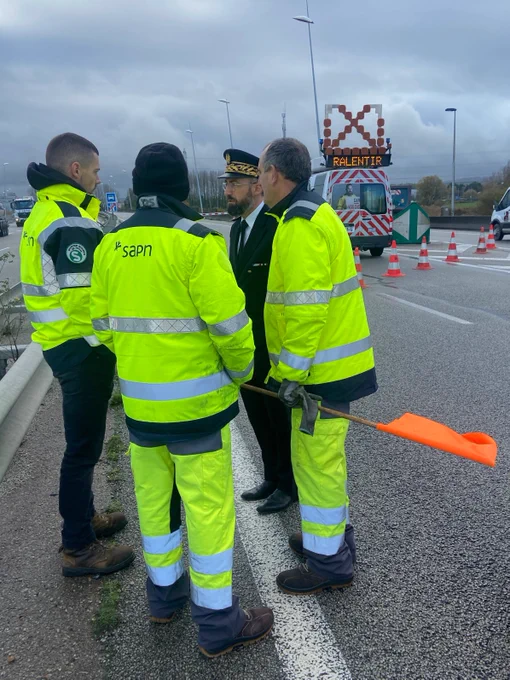 Le sous-préfet Clément Vivès a témoigné le soutien de l'État auprès des agents de la SAPN.