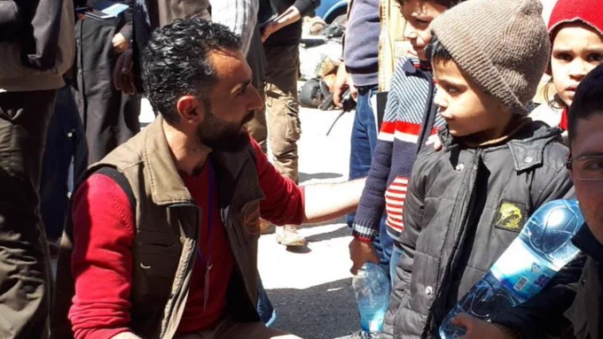 WHO health partners working to aid evacuees transiting to camps in the Syrian Arab Republic.