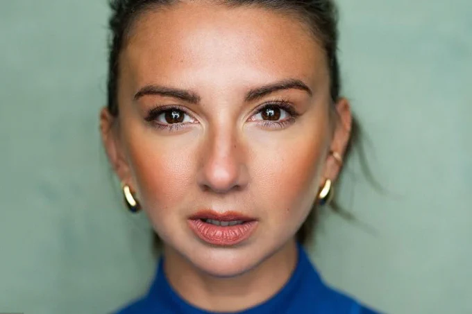 A photo showing a headshot