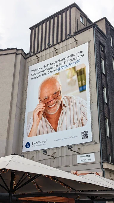 SalesViewer® Plakatwerbung (Meme) im Bermuda3eck in Bochum.