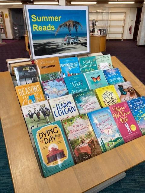 Book display of summer paperbacks
