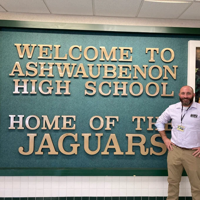 Welcome to Ashwaubenon High School, Home of the Jaguars