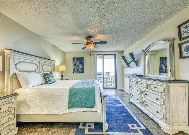 Beautiful furnishings adorn this unit making it a perfect vacation spot. The amenities of this complex are hard to beat and include: indoor pool, outdoor pool, kiddie pool, BBQ area, fitness room, hot tub and tennis courts! ID 262945 OwnerDirect.com