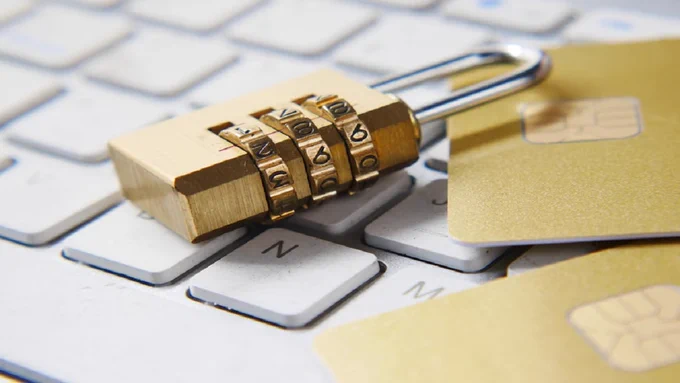 A novel searchable encryption scheme to reduce the access pattern leakage