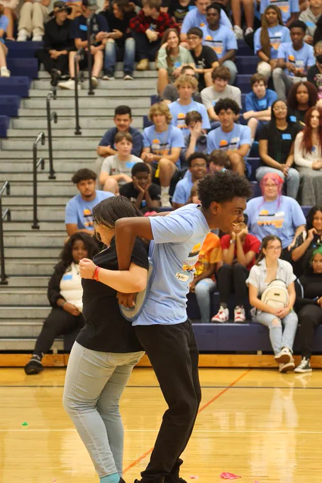 students balloon popping