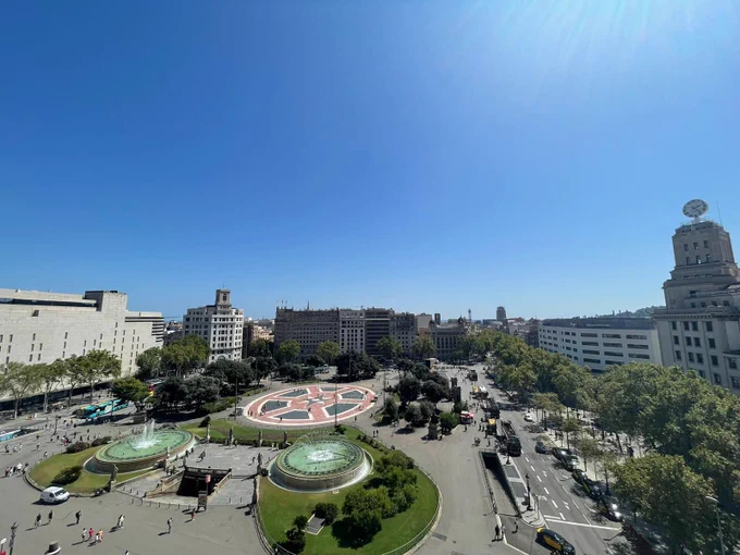 Plaça de Catalunya a Barcelona, vistes des de la oficina