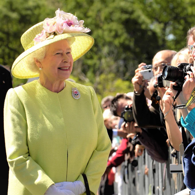Muere la Reina Isabel II de Inglaterra a los 96 años. (Queen Elizabeth II has died aged 96)