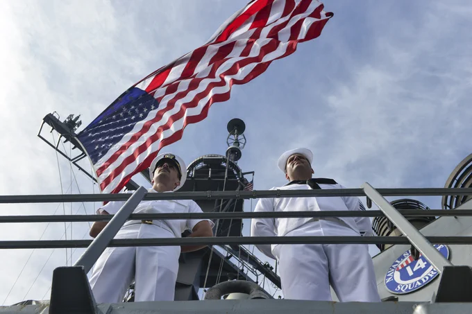 Ensign Braeden Wirthwein and Cryptologic Technician Collection 1st Class Tommy Larrieu man the rails aboard USS Lassen (DDG 82) during the Parade of Ships marking Brazil's bicentennial during UNITAS LXIII. 📸 Mass Communication Specialist 1st Class Mitch Meppelink