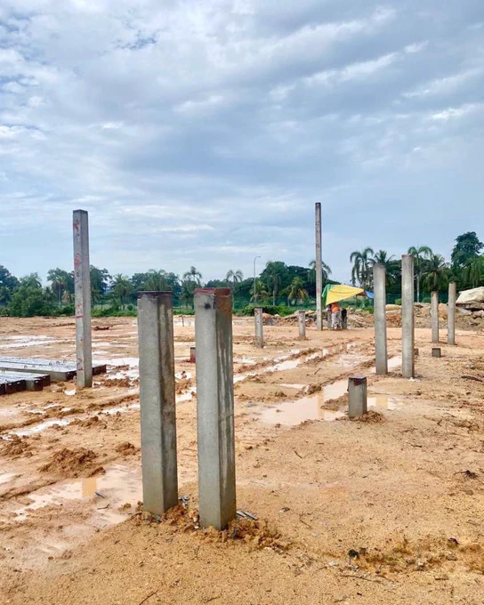🚧 Construction work —> piling in progress for industrial factory development project.  🏗🏭🏗🏭

#IPMProfessionalServices #FactoryProject #IndustrialProject #IndustrialDevelopment #EngineeringConsultancy #ArchitecturalConsultancy #BuildingConsultant