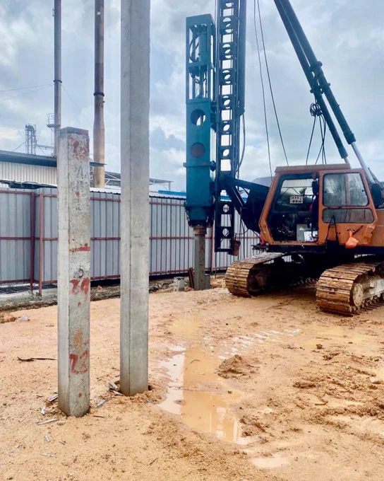 🚧 Construction work —> piling in progress for industrial factory development project.  🏗🏭🏗🏭

#IPMProfessionalServices #FactoryProject #IndustrialProject #IndustrialDevelopment #EngineeringConsultancy #ArchitecturalConsultancy #BuildingConsultant